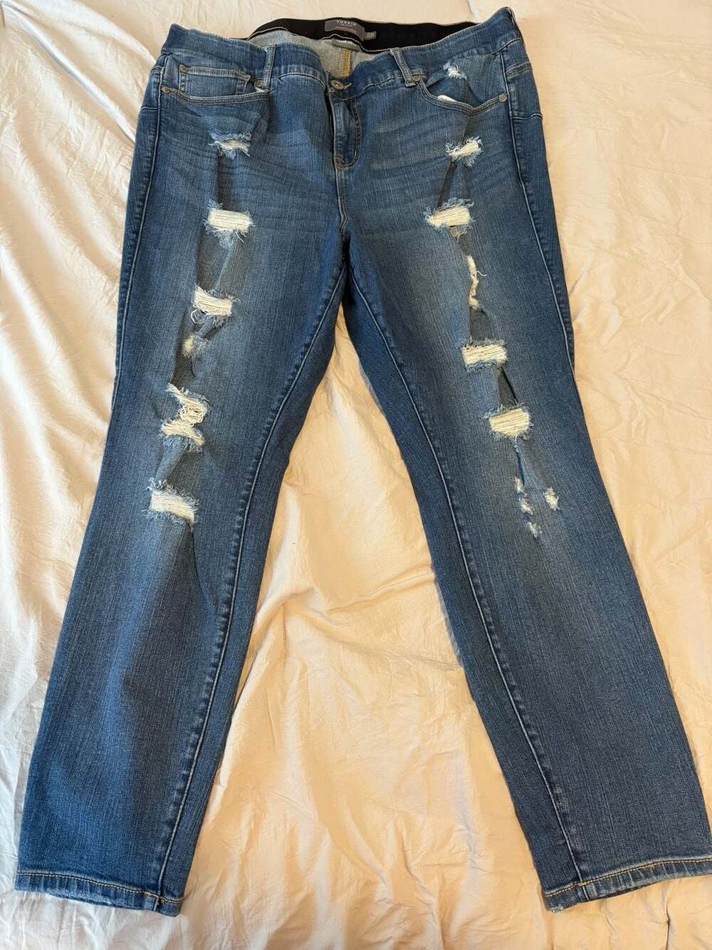 Torrid Bombshell Skinny Jeans Size 20S Distressed Blue Denim
